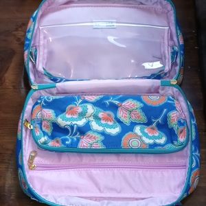 Contents by Allegra blue Floral 3 toiletry set bag